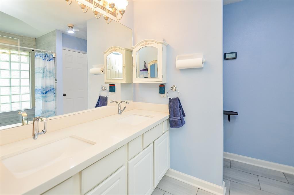 5431 Gosforth Drive, Katy, Texas image 21