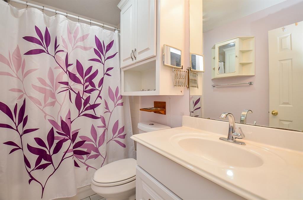 5431 Gosforth Drive, Katy, Texas image 13