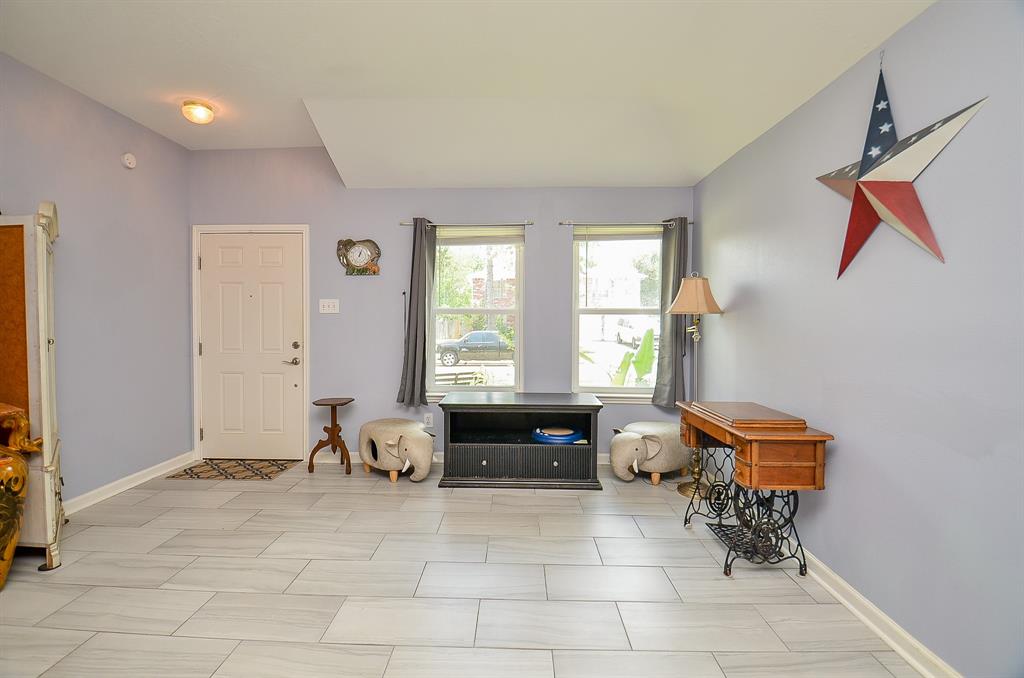 5431 Gosforth Drive, Katy, Texas image 8