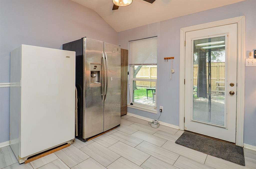 5431 Gosforth Drive, Katy, Texas image 18