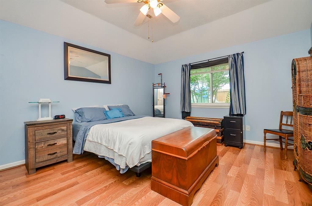 5431 Gosforth Drive, Katy, Texas image 6