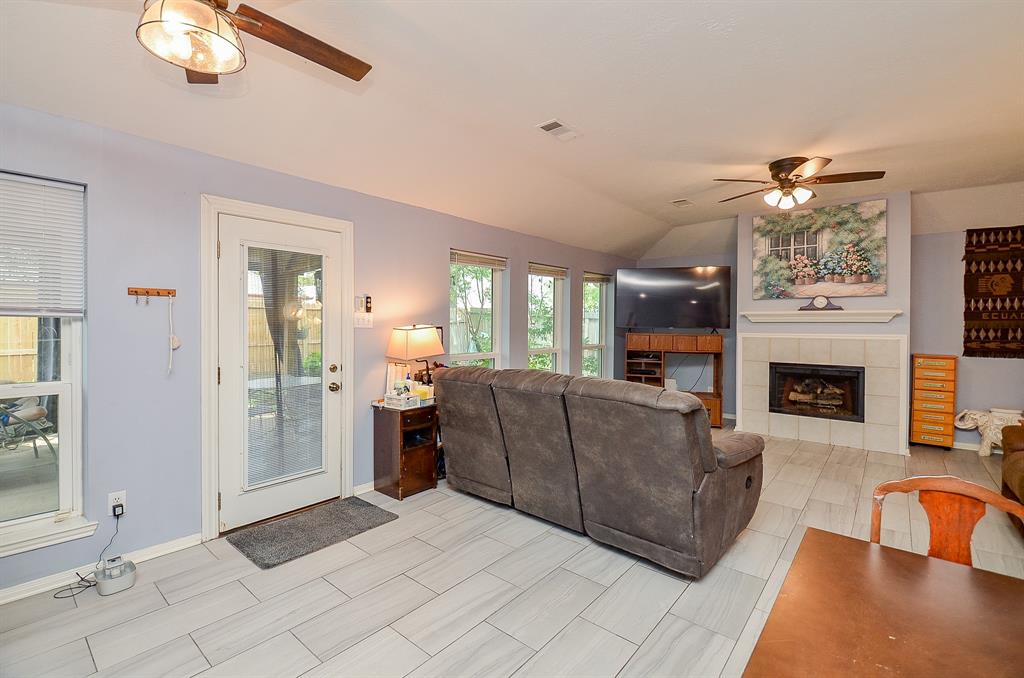 5431 Gosforth Drive, Katy, Texas image 19