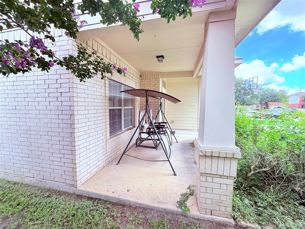 5018 Mossy Bridge Drive