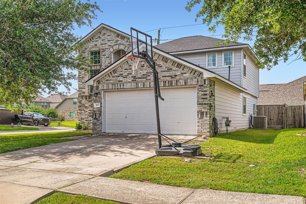 503 Savory Lane, Crosby, Texas image 2