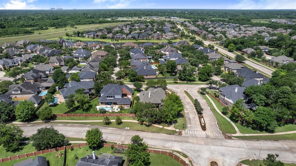 8706 Bloomfield Turn, Missouri City, Texas image 30