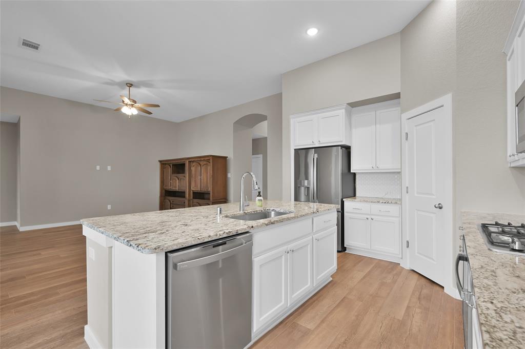 14960 Scarlet Branch Drive, Conroe, Texas image 8