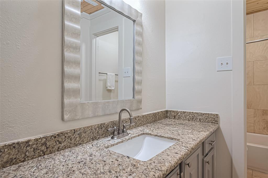 3803 Quail Meadow Drive, Missouri City, Texas image 27