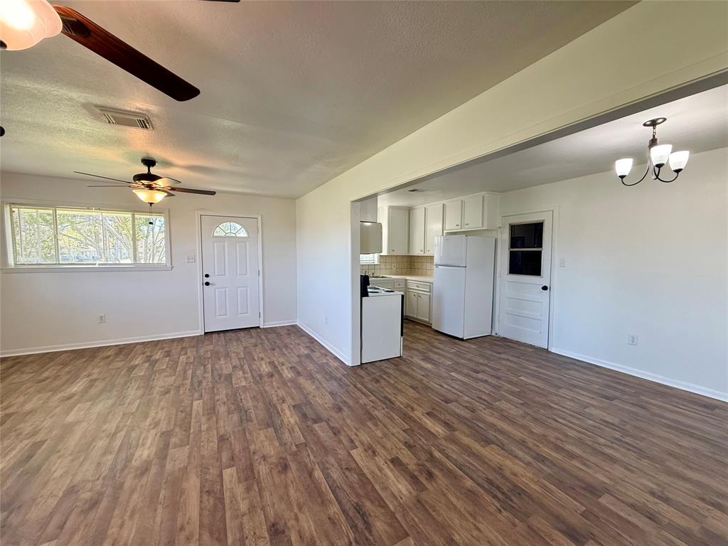 402 N 1st Street, Beasley, Texas image 7