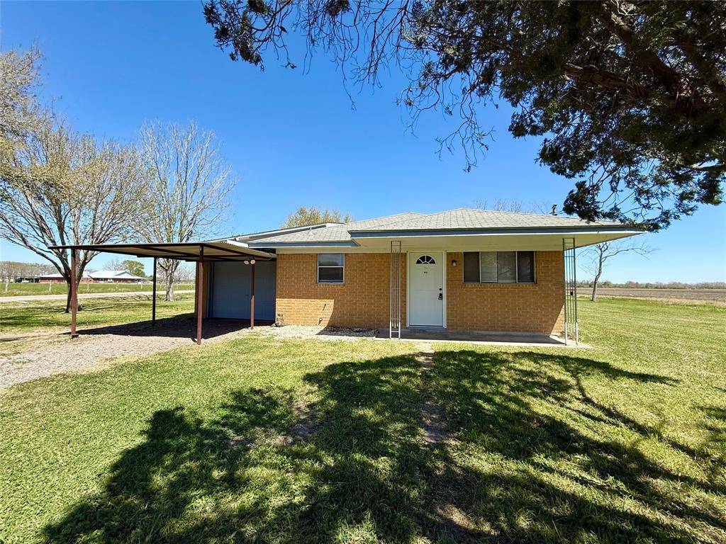 402 N 1st Street, Beasley, Texas image 2