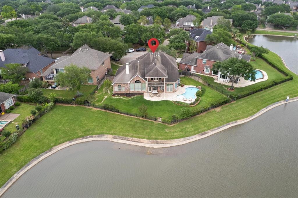 1810 Rustic Hills Court, Sugar Land, Texas image 23