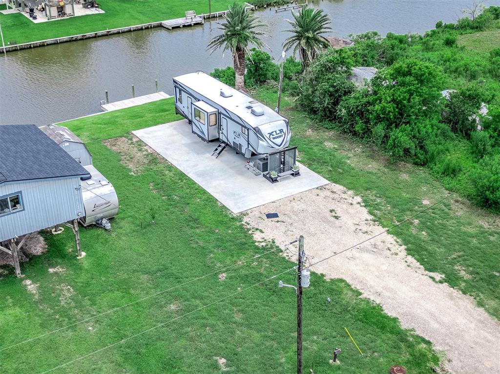14492 Chimaera Road, Sargent, Texas image 10