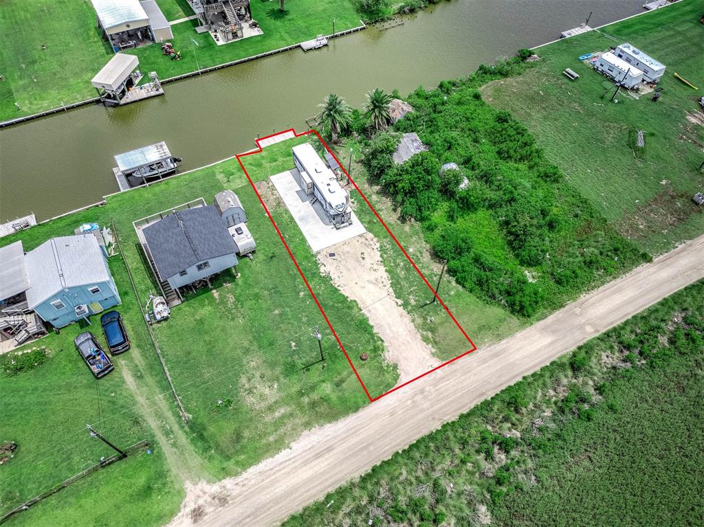 14492 Chimaera Road, Sargent, Texas image 4
