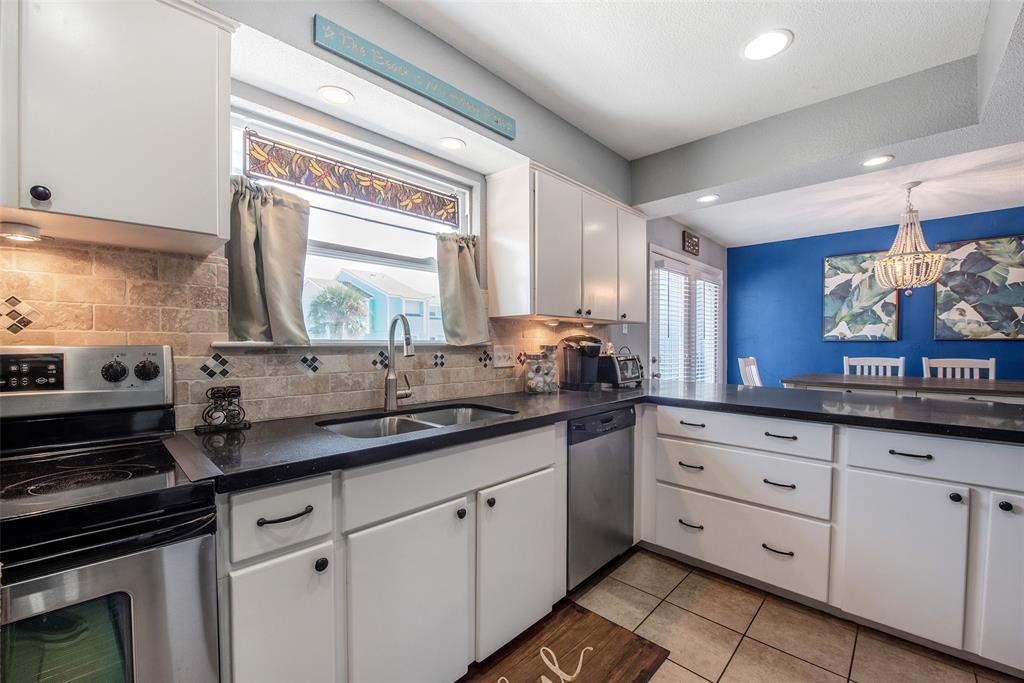 103 Jean Lafitte Cove, Galveston, Texas image 7