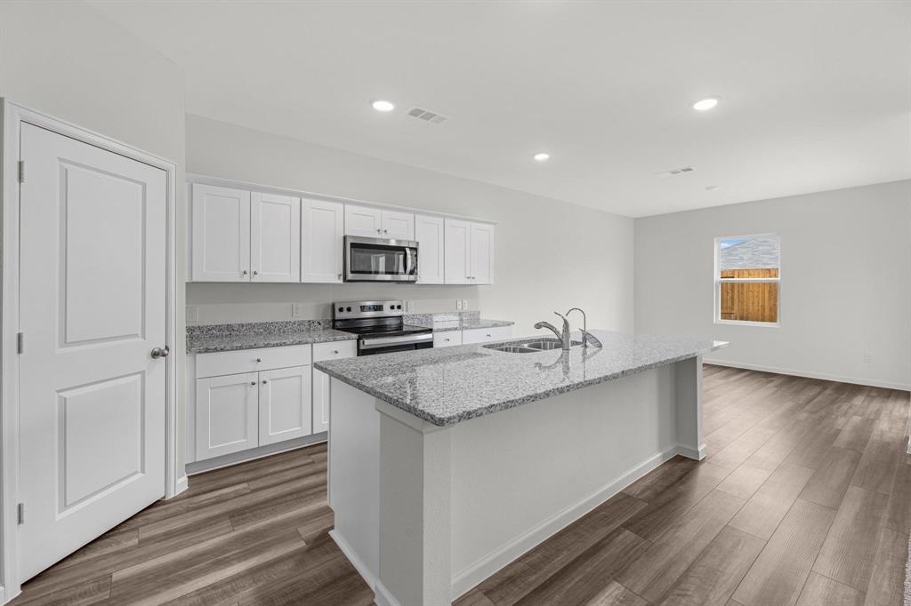 14706 Dusk Drive, New Caney, Texas image 3