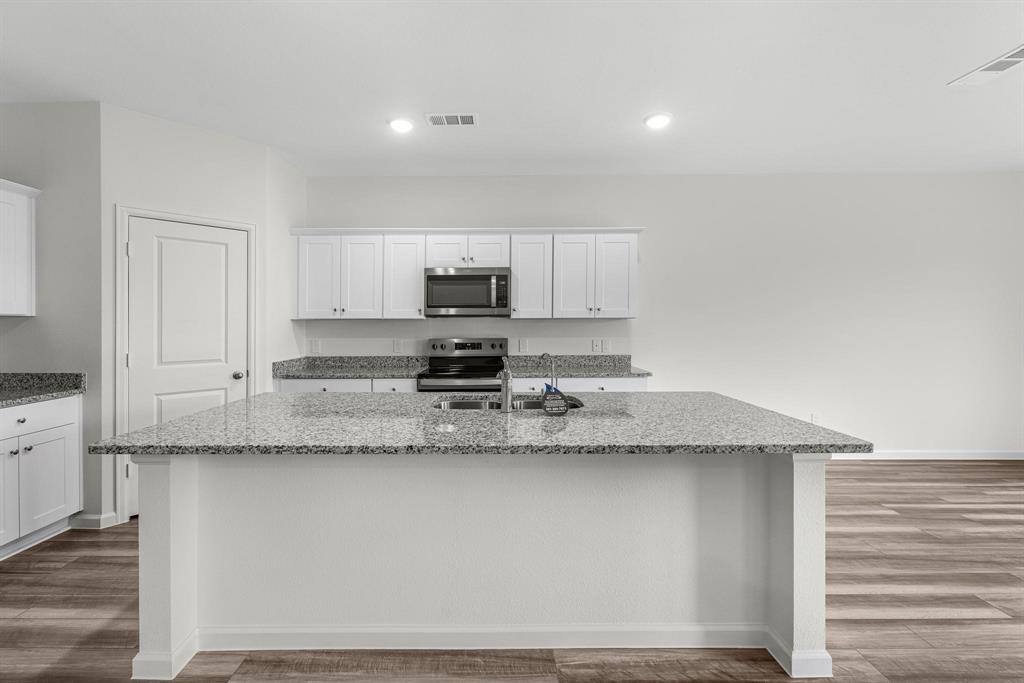 14706 Dusk Drive, New Caney, Texas image 2