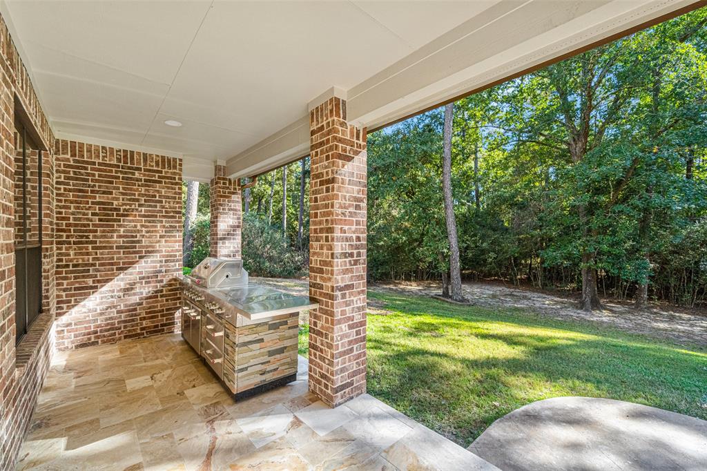 10332 Hunter Creek Lane, Conroe, Texas image 24