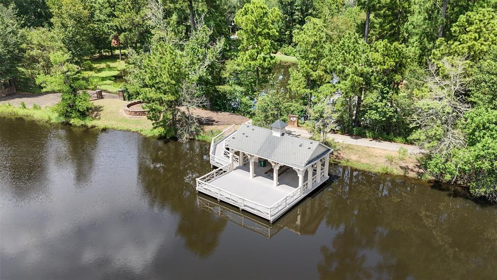 10332 Hunter Creek Lane, Conroe, Texas image 28