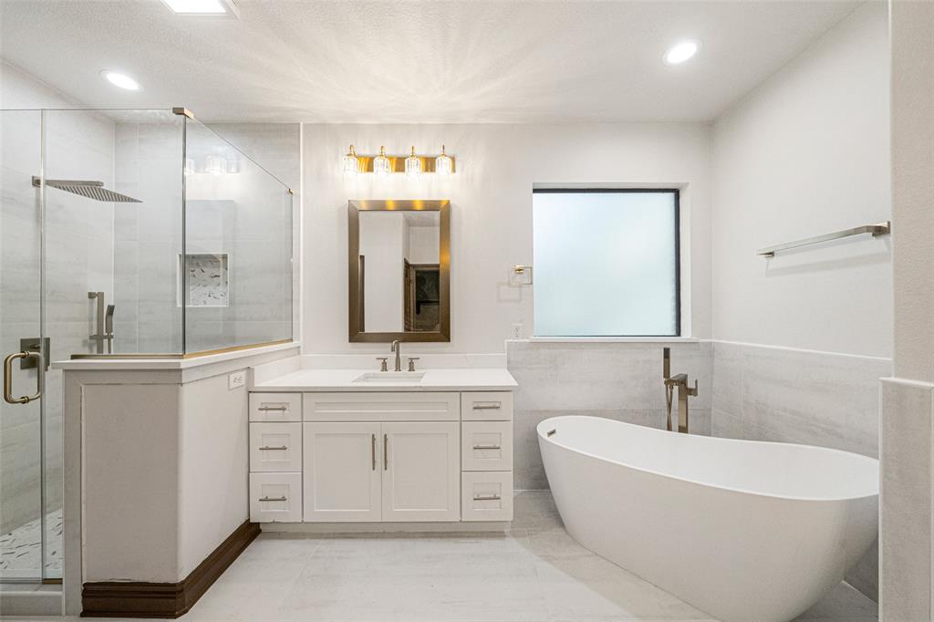 10332 Hunter Creek Lane, Conroe, Texas image 7