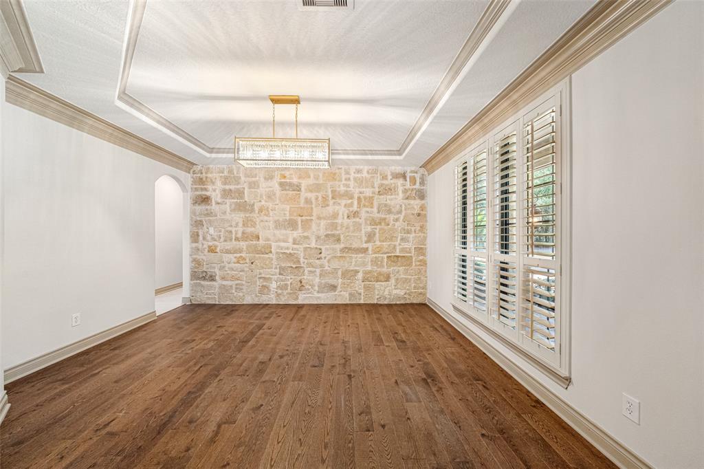 10332 Hunter Creek Lane, Conroe, Texas image 12
