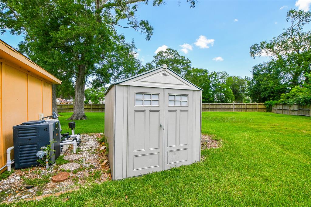 112 Saint Cloud Drive, Friendswood, Texas image 30
