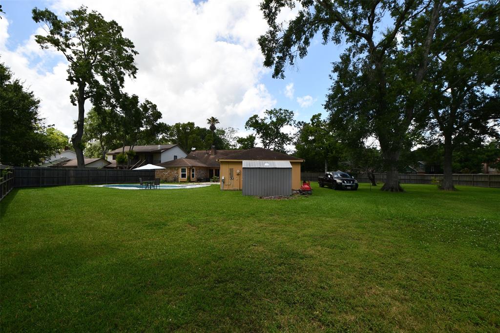 112 Saint Cloud Drive, Friendswood, Texas image 45