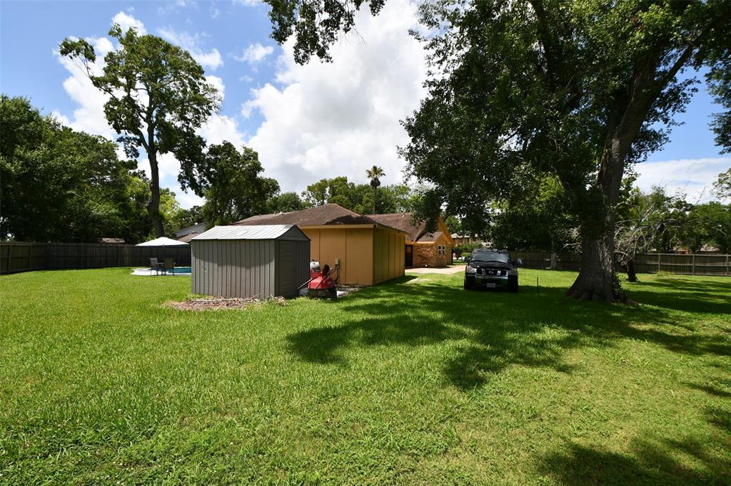 112 Saint Cloud Drive, Friendswood, Texas image 47