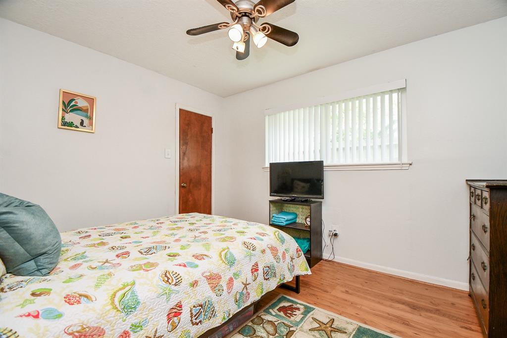 112 Saint Cloud Drive, Friendswood, Texas image 15