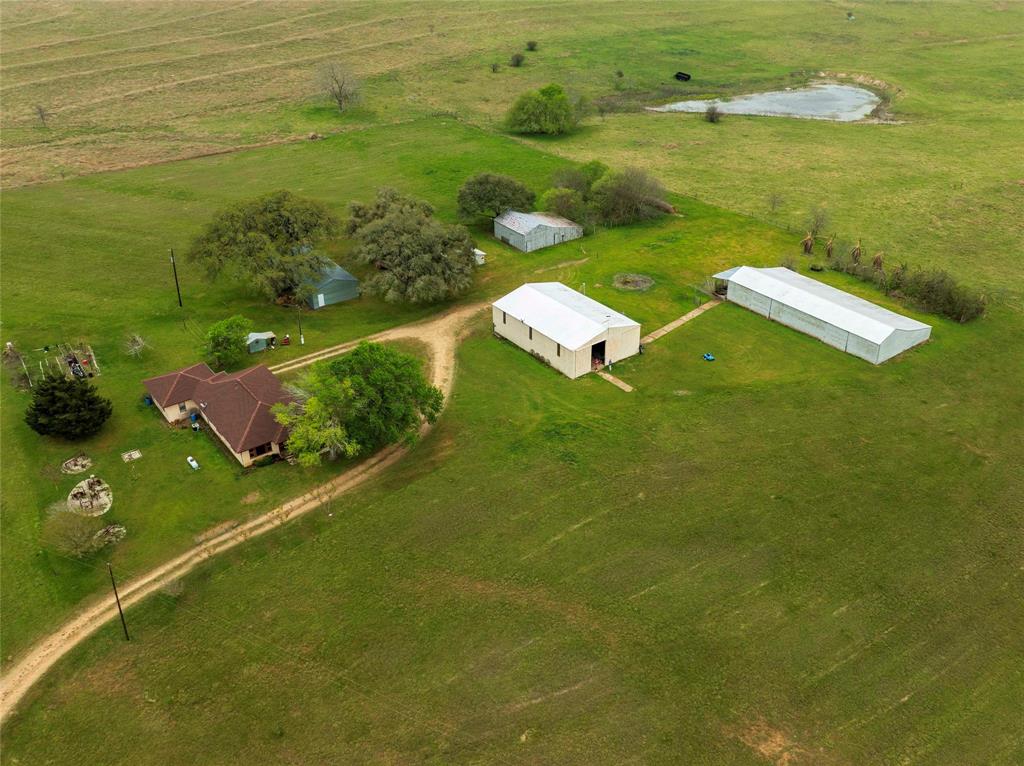 3927 County Road 256, Moulton, Texas image 1