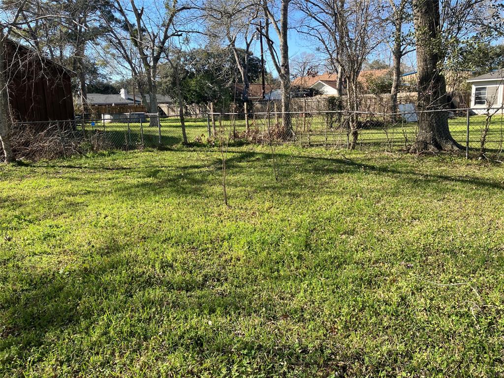 515 Ave E, El Campo, Texas image 10