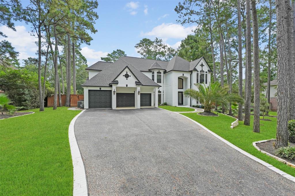 34 N Wooded Brook Circle