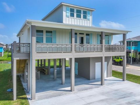 Single Family Residence in Crystal Beach TX 2200 Crab Street 33.jpg