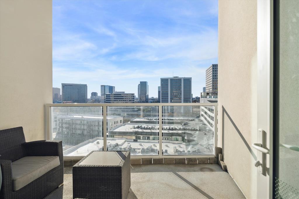 4521 San Felipe Street #1004, Houston, Texas image 3