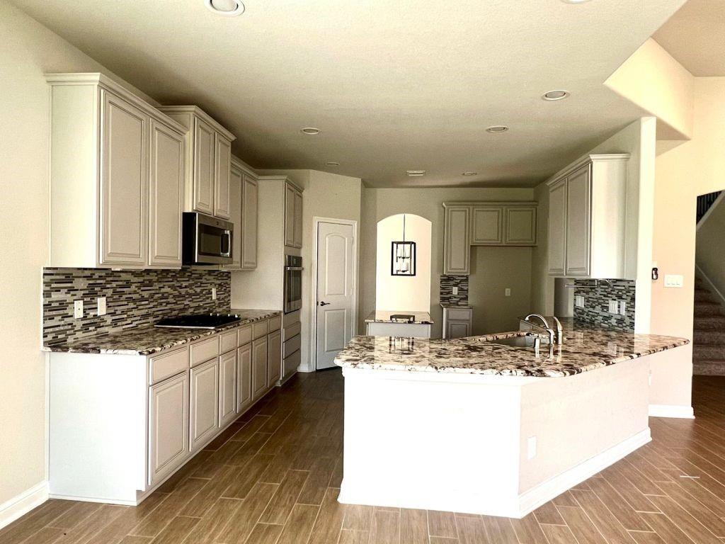 4923 Lacebark Pine Trail, Rosenberg, Texas image 4