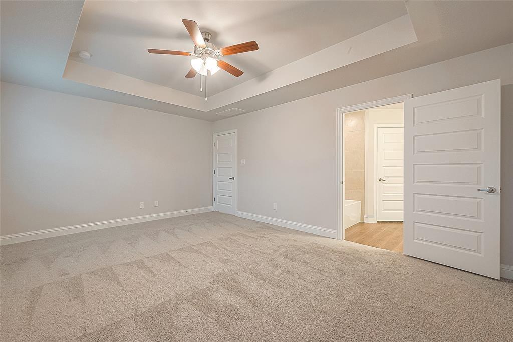 21 Greenbriar Loop, Angleton, Texas image 3