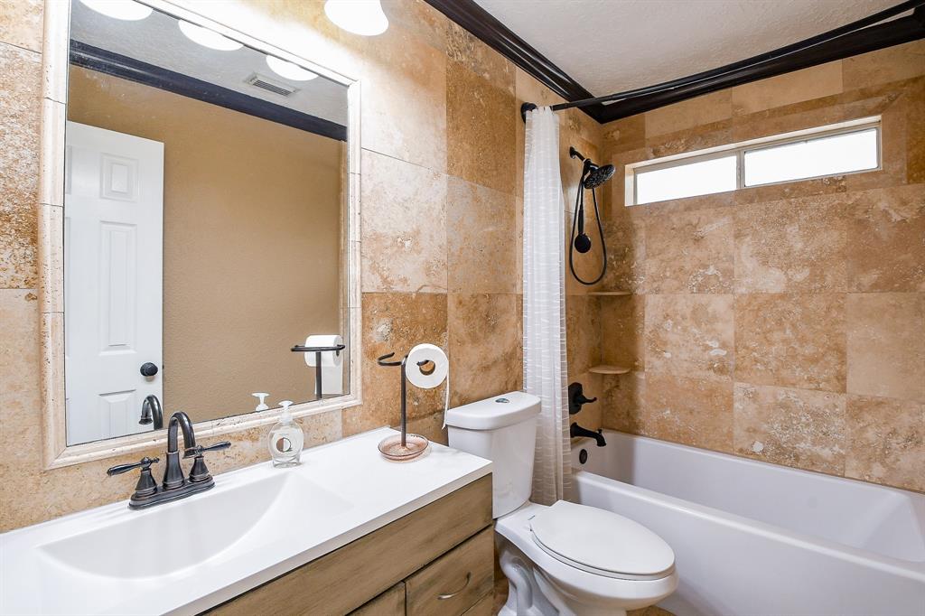 3006 Candle Hill Drive, Spring, Texas image 23