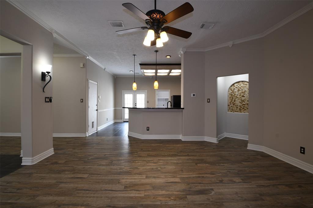 3006 Candle Hill Drive, Spring, Texas image 11