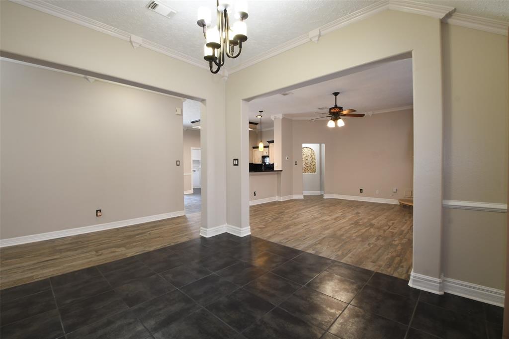 3006 Candle Hill Drive, Spring, Texas image 8