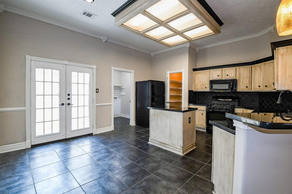 3006 Candle Hill Drive, Spring, Texas image 14