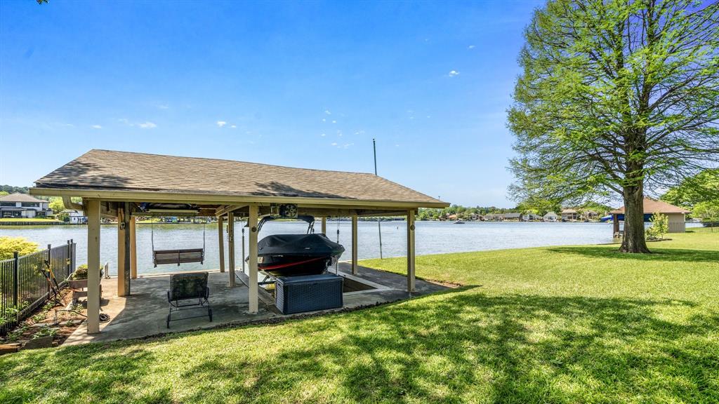 104 April Breeze Street, Montgomery, Texas image 33