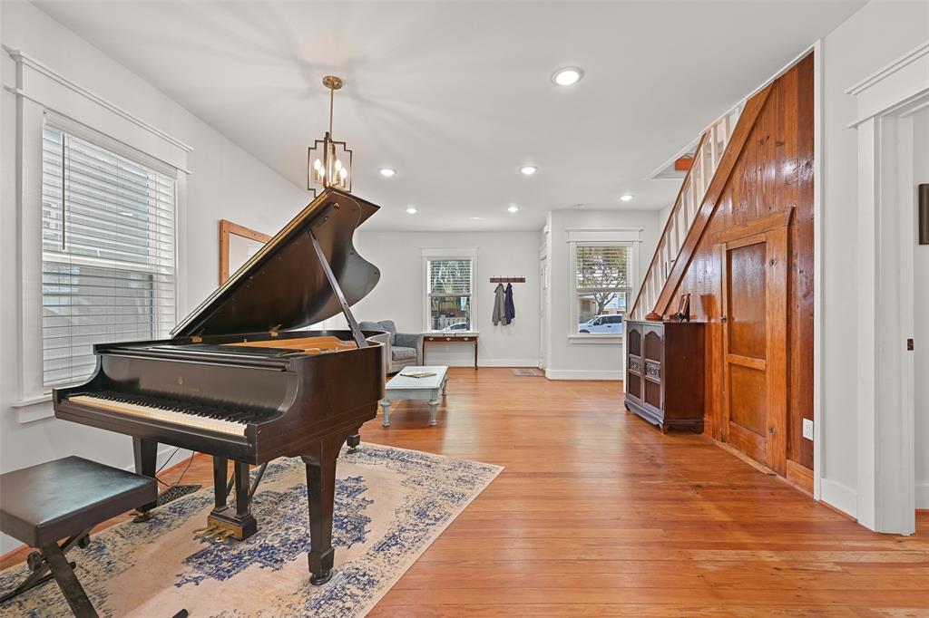 1212 Avenue L, Galveston, Texas image 4