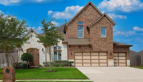 Single Family Residence in Spring TX 19403 Sanctuary Robin Lane.jpg