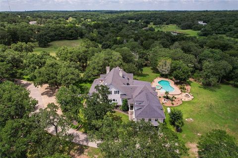 A home in La Grange