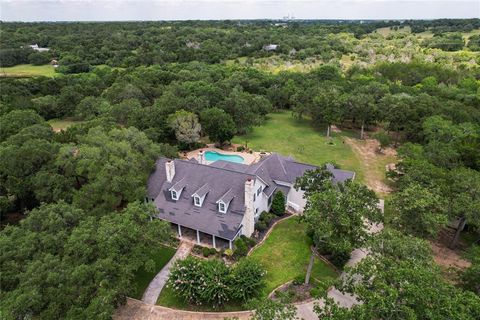 A home in La Grange