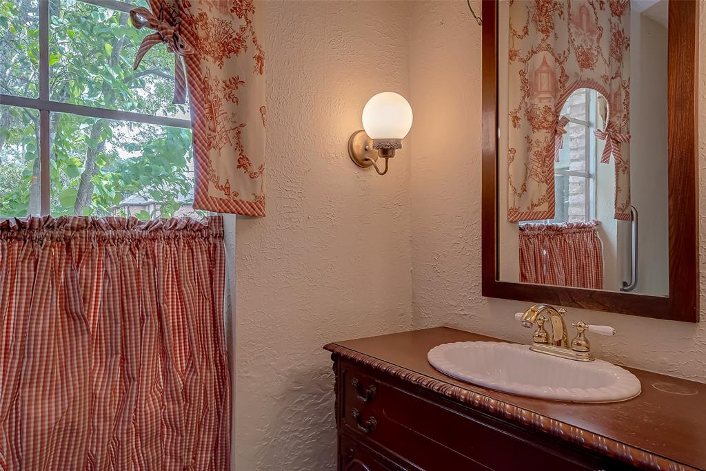 3827 Kiamesha Drive, Missouri City, Texas image 22