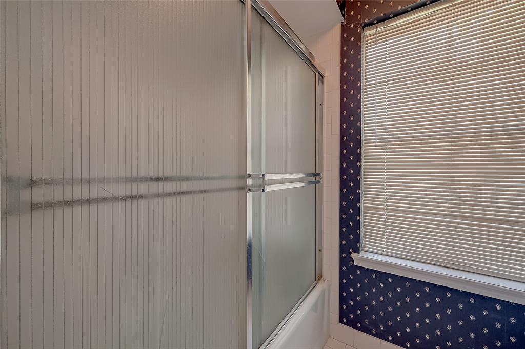 3827 Kiamesha Drive, Missouri City, Texas image 33