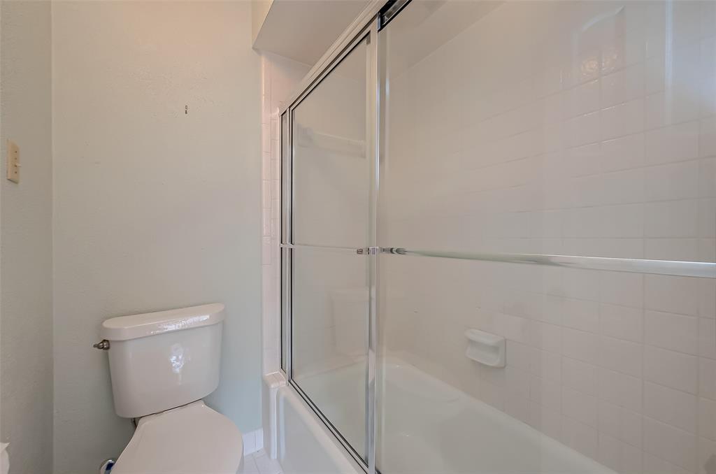 3827 Kiamesha Drive, Missouri City, Texas image 38