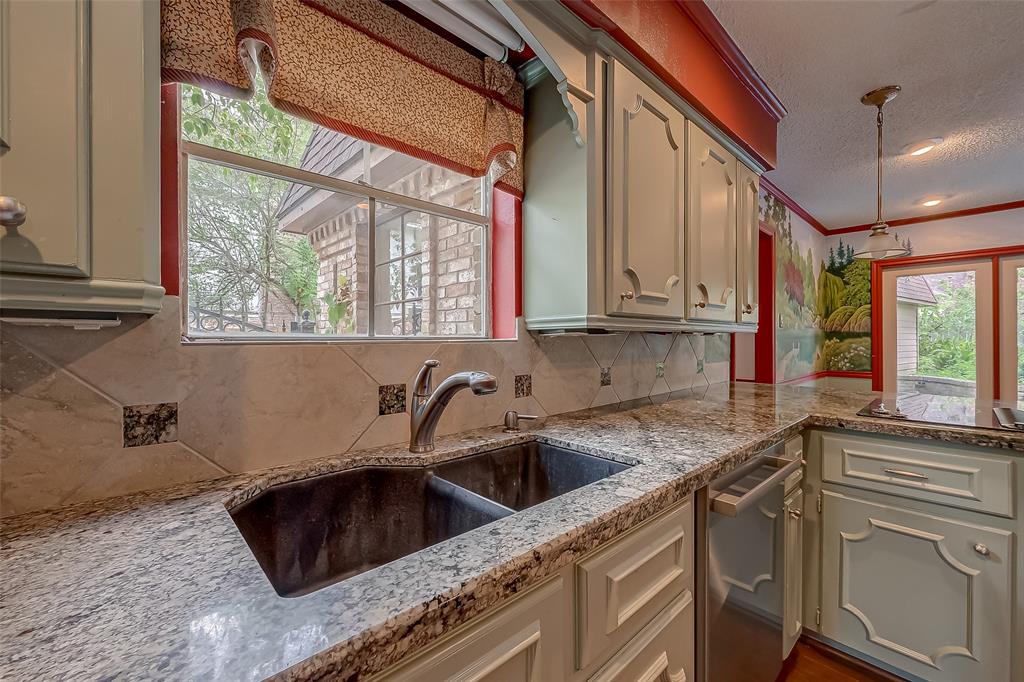 3827 Kiamesha Drive, Missouri City, Texas image 18