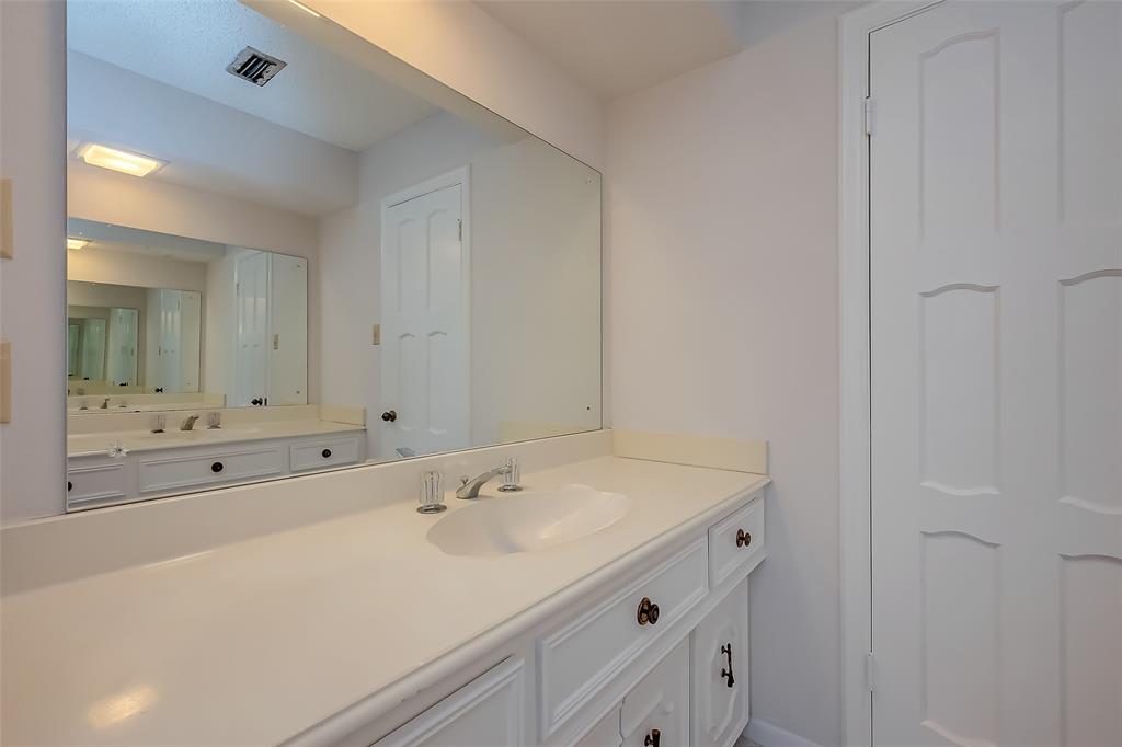 3827 Kiamesha Drive, Missouri City, Texas image 29