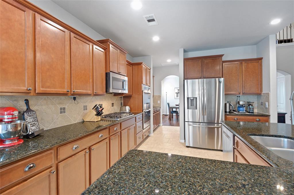 21014 Mystic Stone Drive, Tomball, Texas image 14