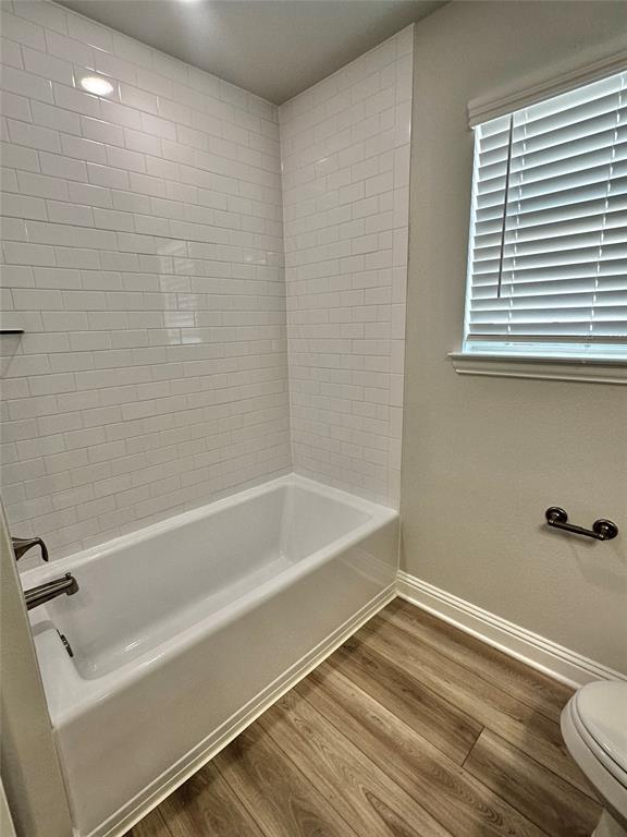 4210 Leslies Way Way, Dickinson, Texas image 16